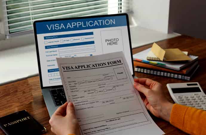 مدارک لازم برای ویزای شنگن - تکمیل فرم
